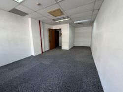 Chiat Hong Building (D7), Office #584860631